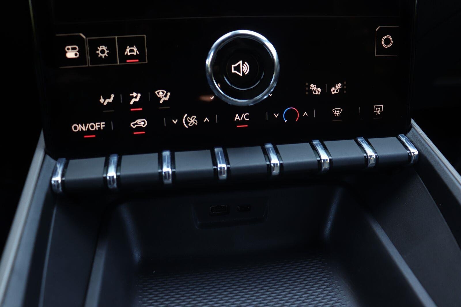 Used 2025 Ebony Twilight Metallic GMC AWD Elevation image 30