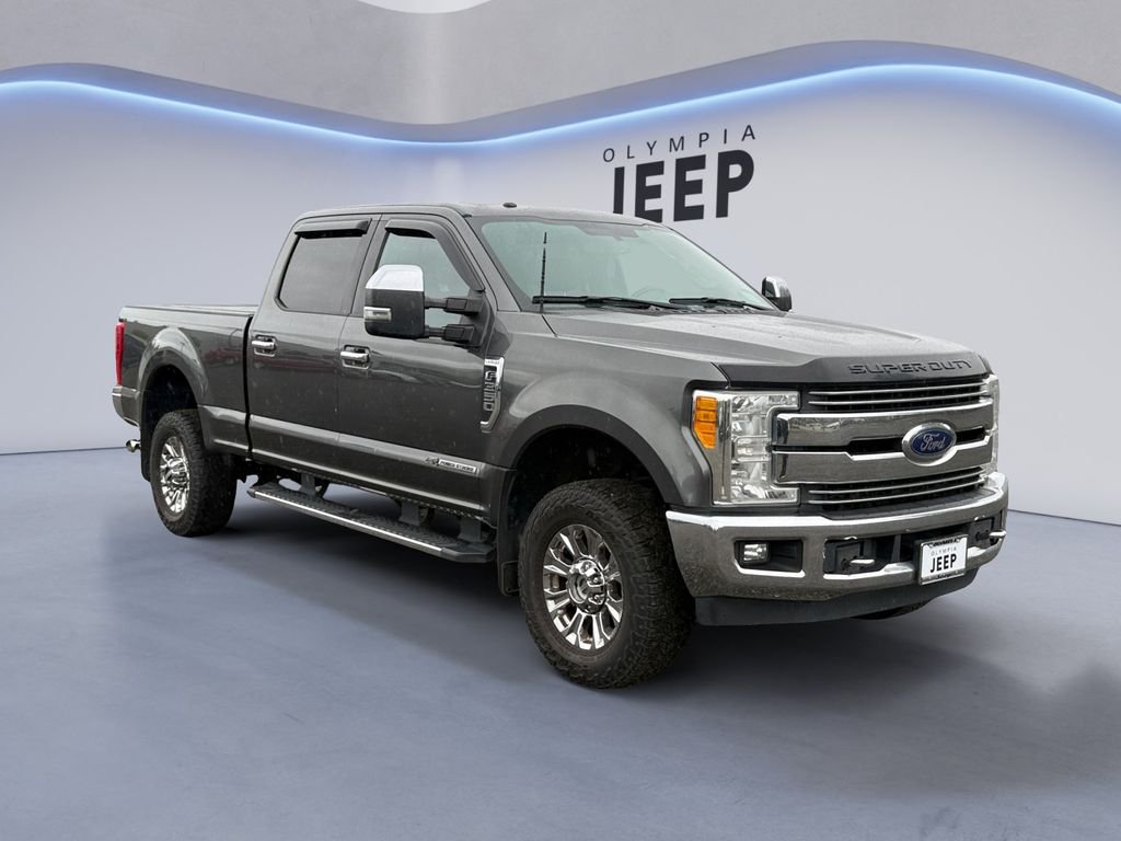 Used 2017  Ford Lariat image 8