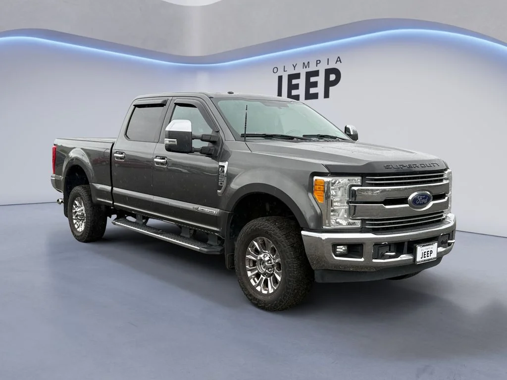 Used 2017  Ford Lariat image 8