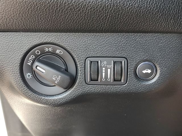 Used 2018 White Dodge R/T image 24