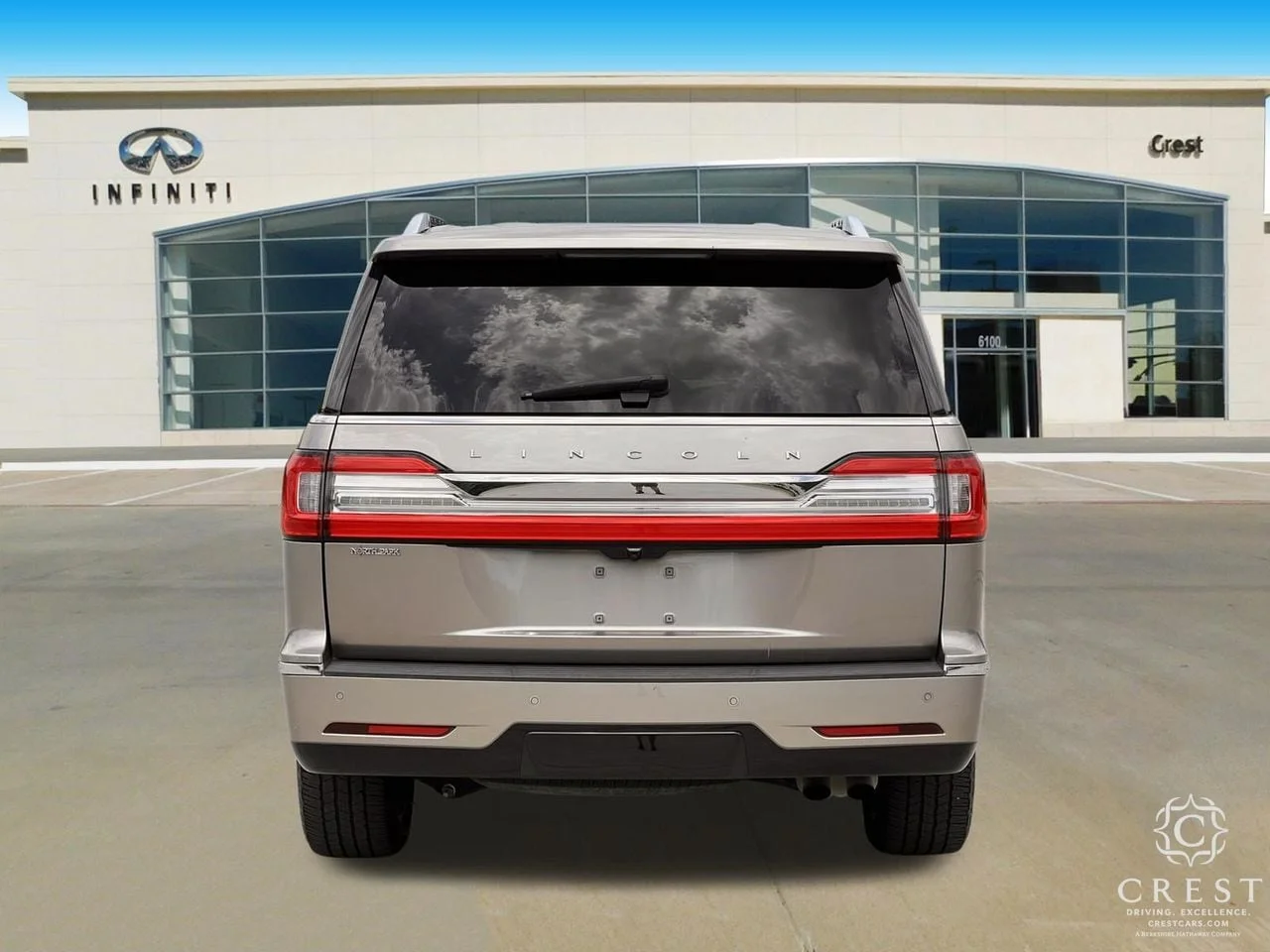Used 2018 Mocha Lincoln Reserve image 4