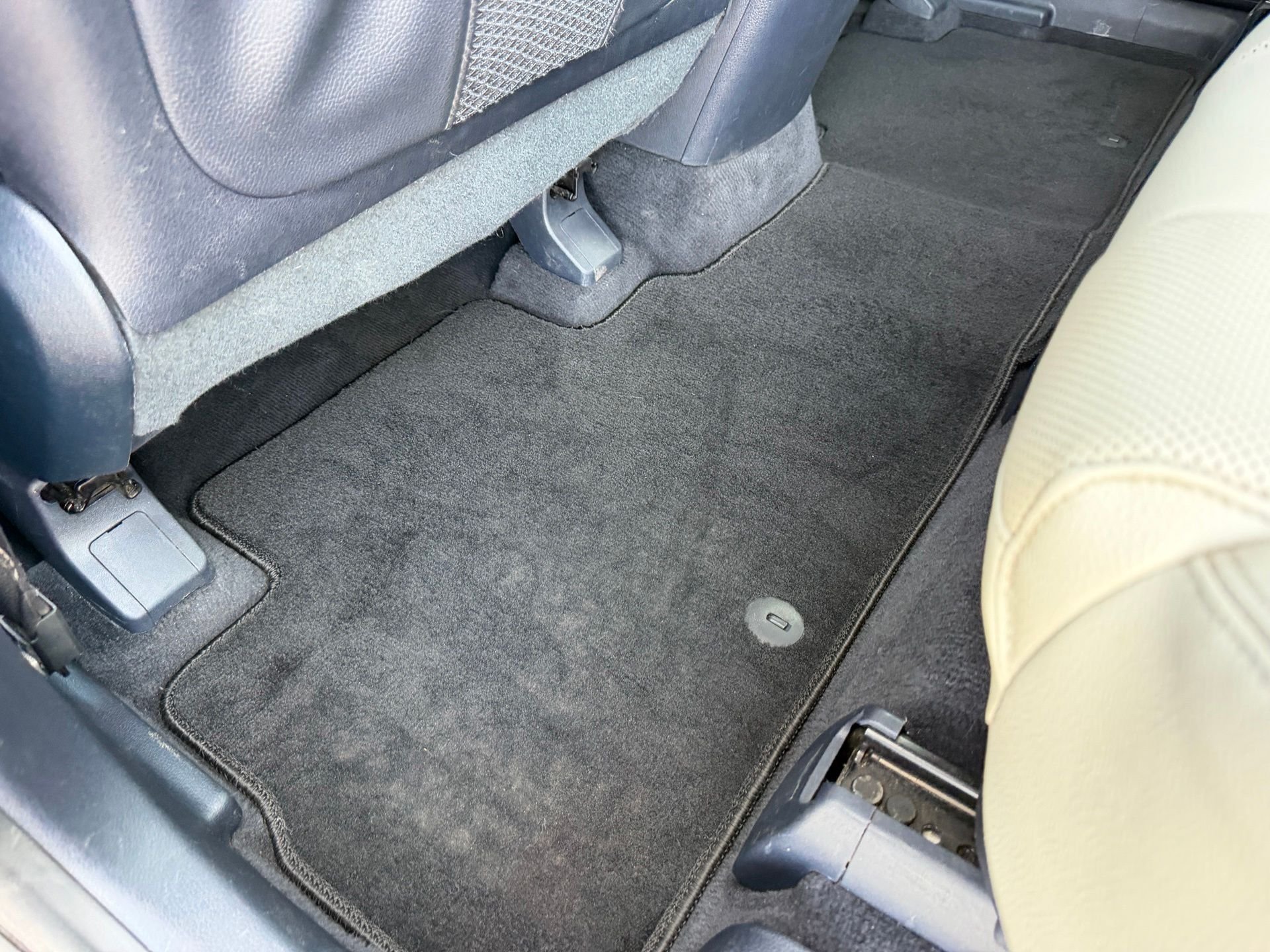 Used 2021 White Hyundai SEL image 40