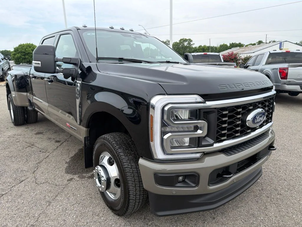 New 2026 Agate Black Metallic Ford King Ranch image 28