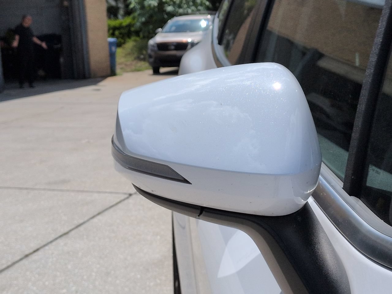 Certified Used 2024 Glacial White Pearl Kia EX image 10