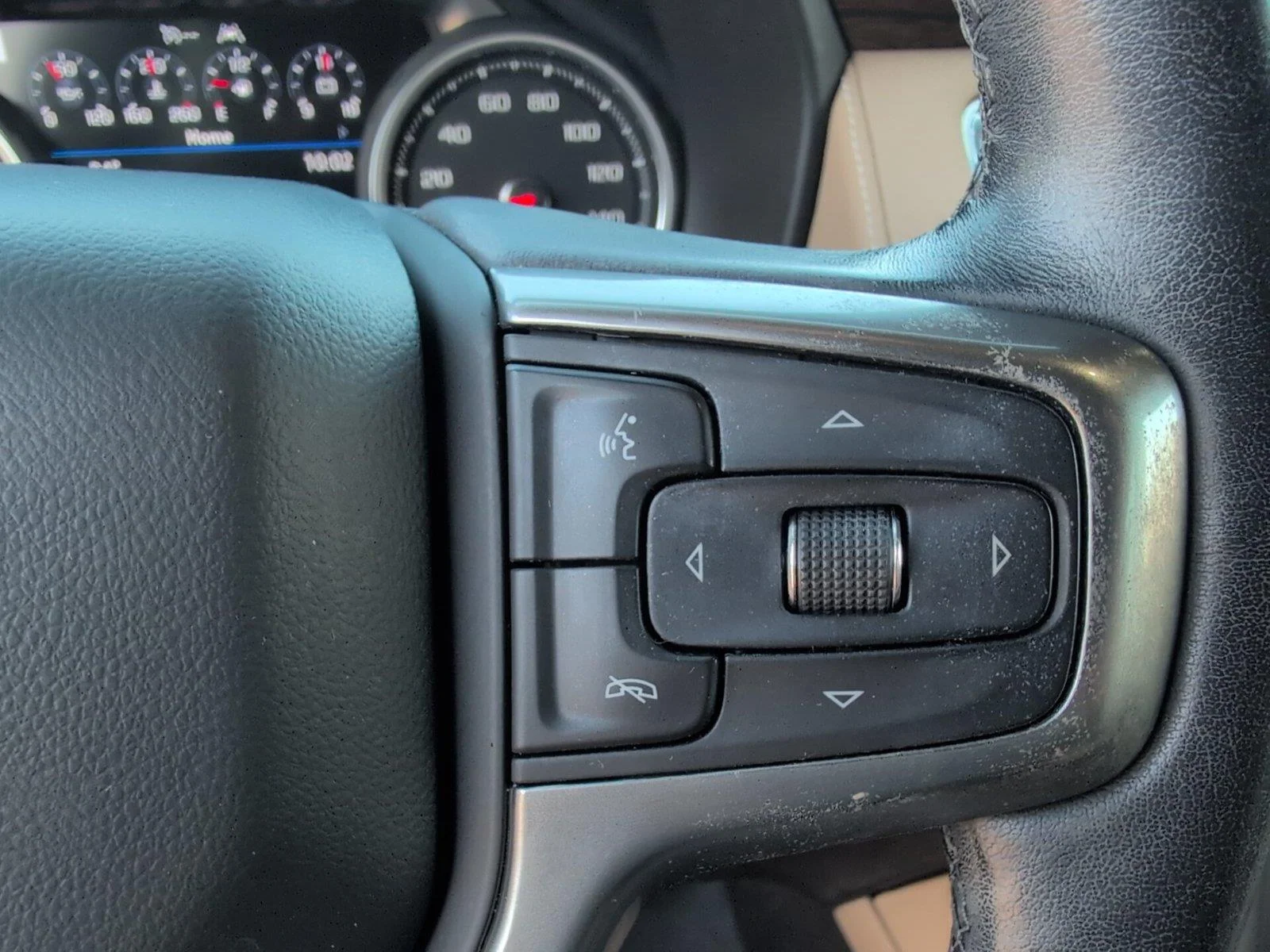 Used 2021 EMPIRE BEIGE METALLIC Chevrolet Premier image 30
