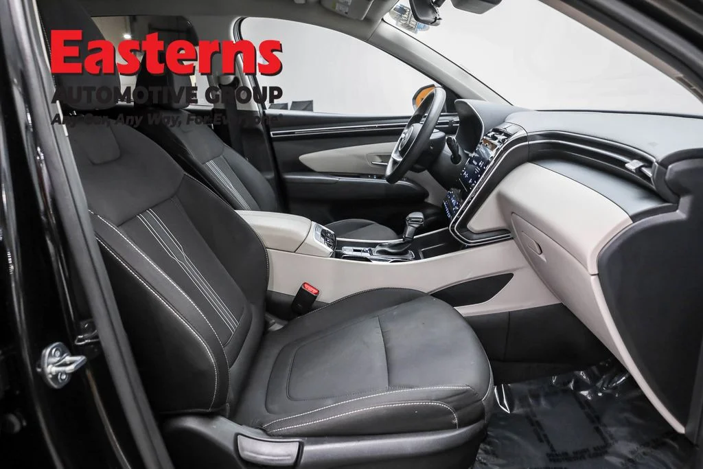 Used 2024 Black Hyundai SEL image 24