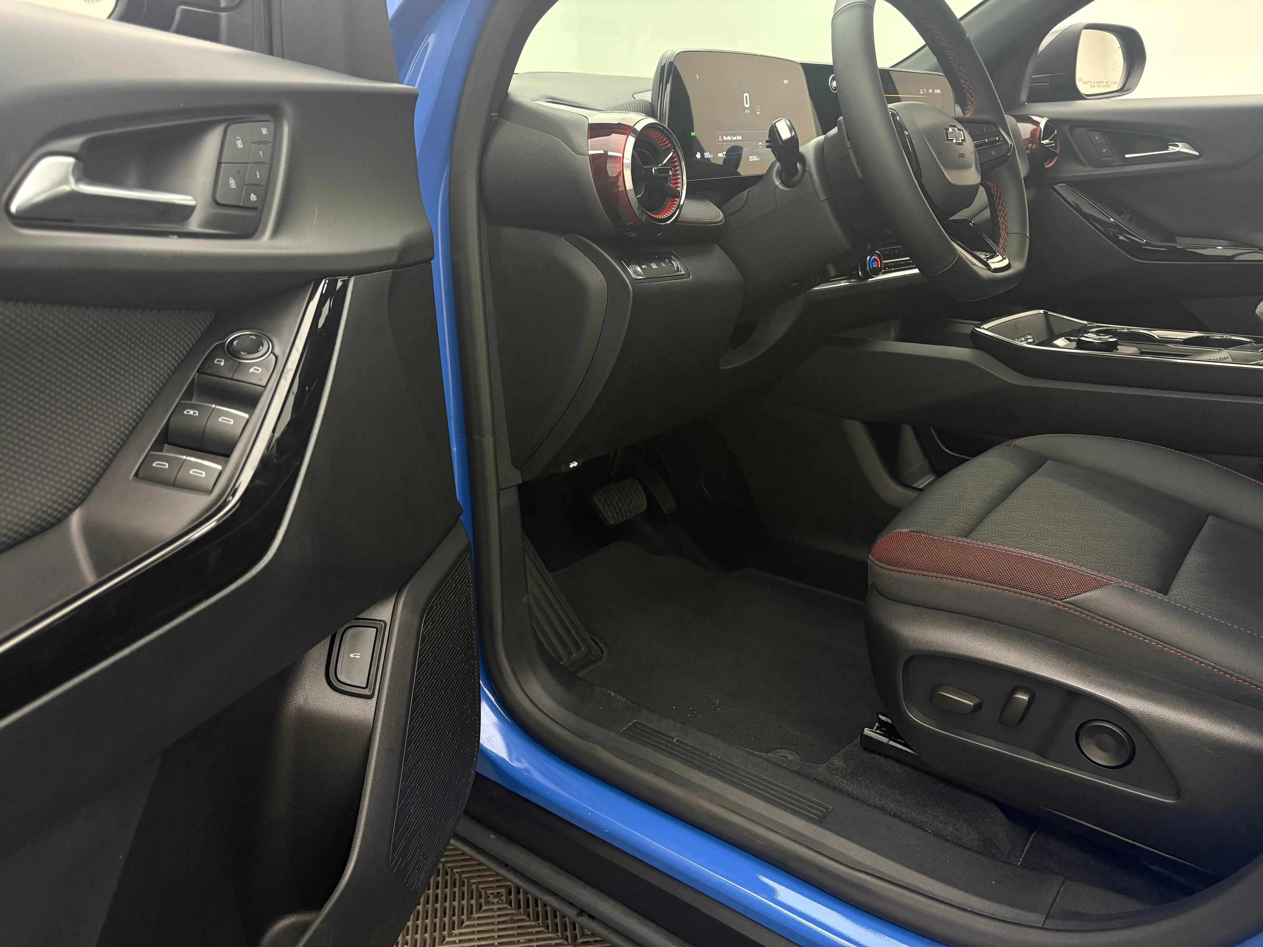 Used 2025 Reef Blue Metallic Chevrolet RS image 14
