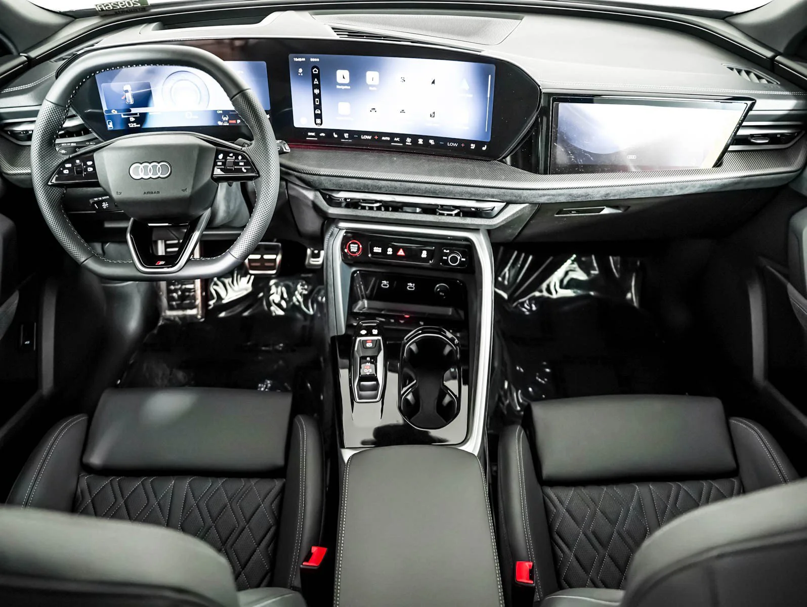 2026 Audi SQ5 Prestige - Photo 9