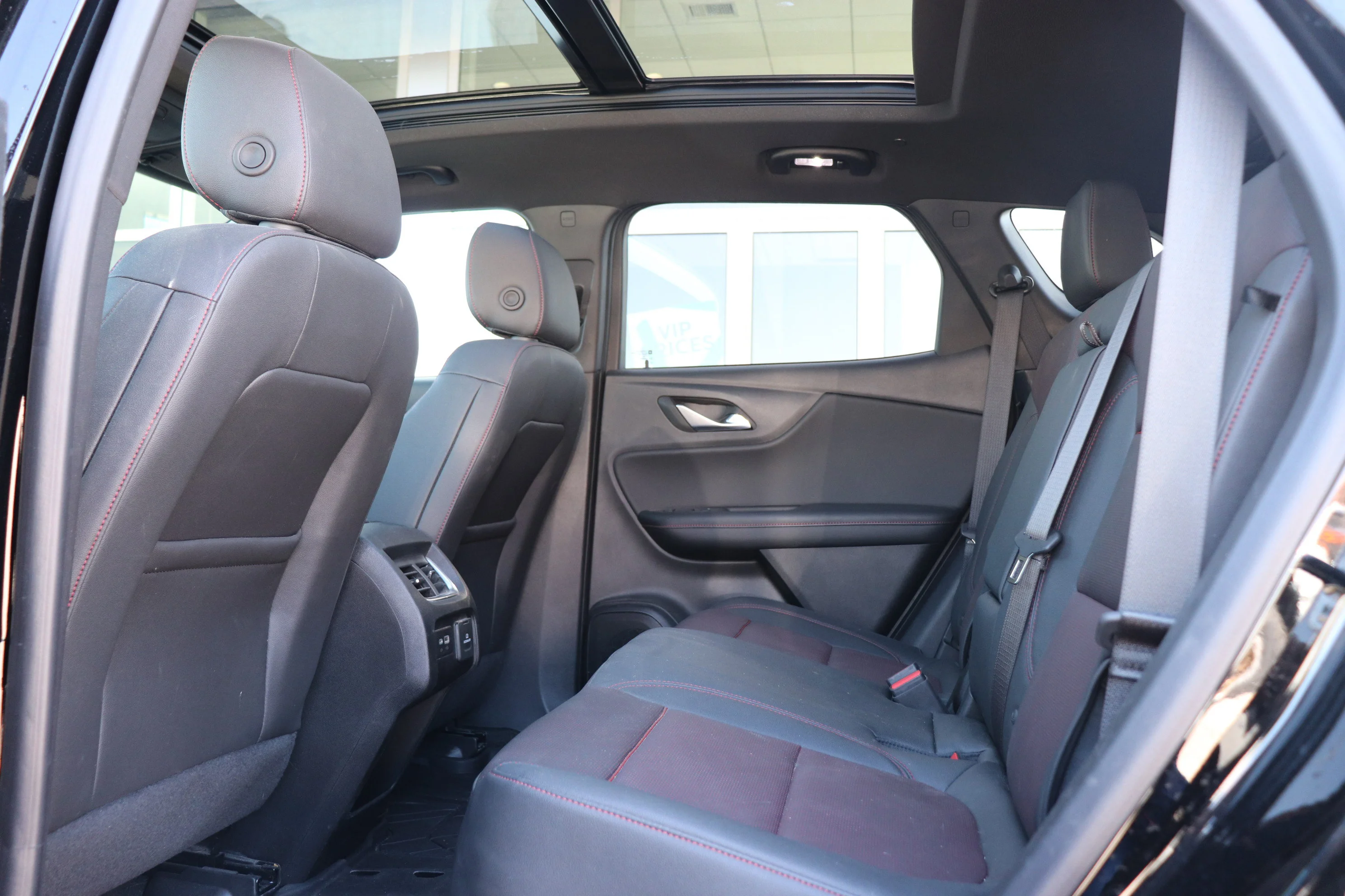 Used 2025  Chevrolet RS image 12