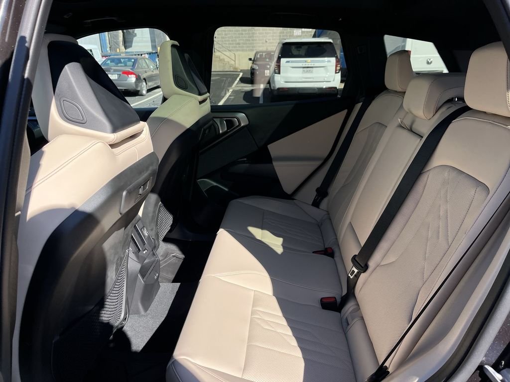 2026 BMW X3 30 - Photo 23