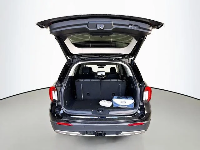 New 2026 Agate Black Metallic Ford Active image 59