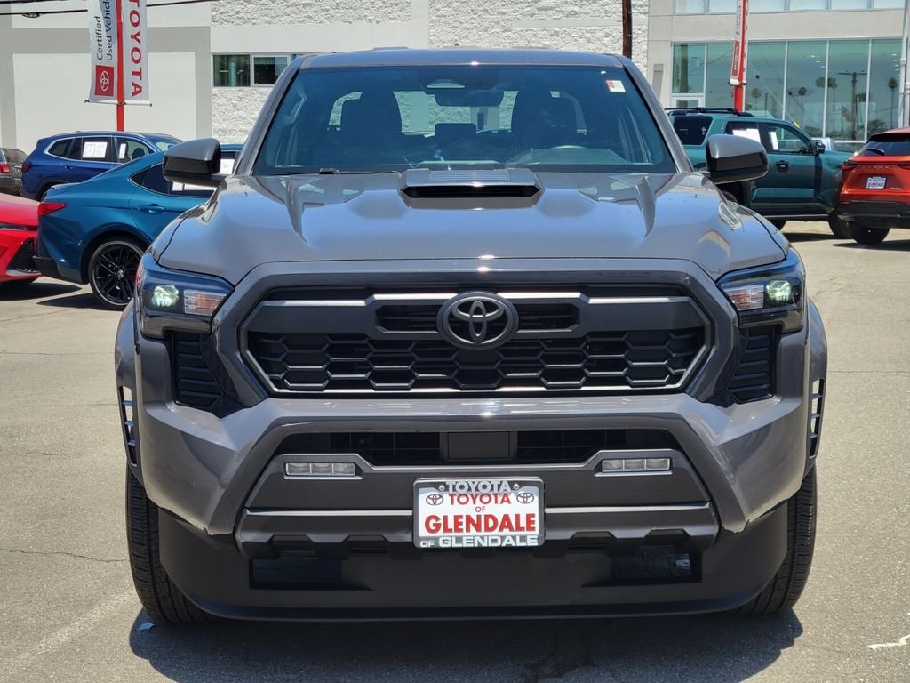 Used 2025  Toyota  image 2