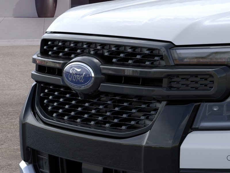 New 2024 Oxford White Ford LARIAT image 17
