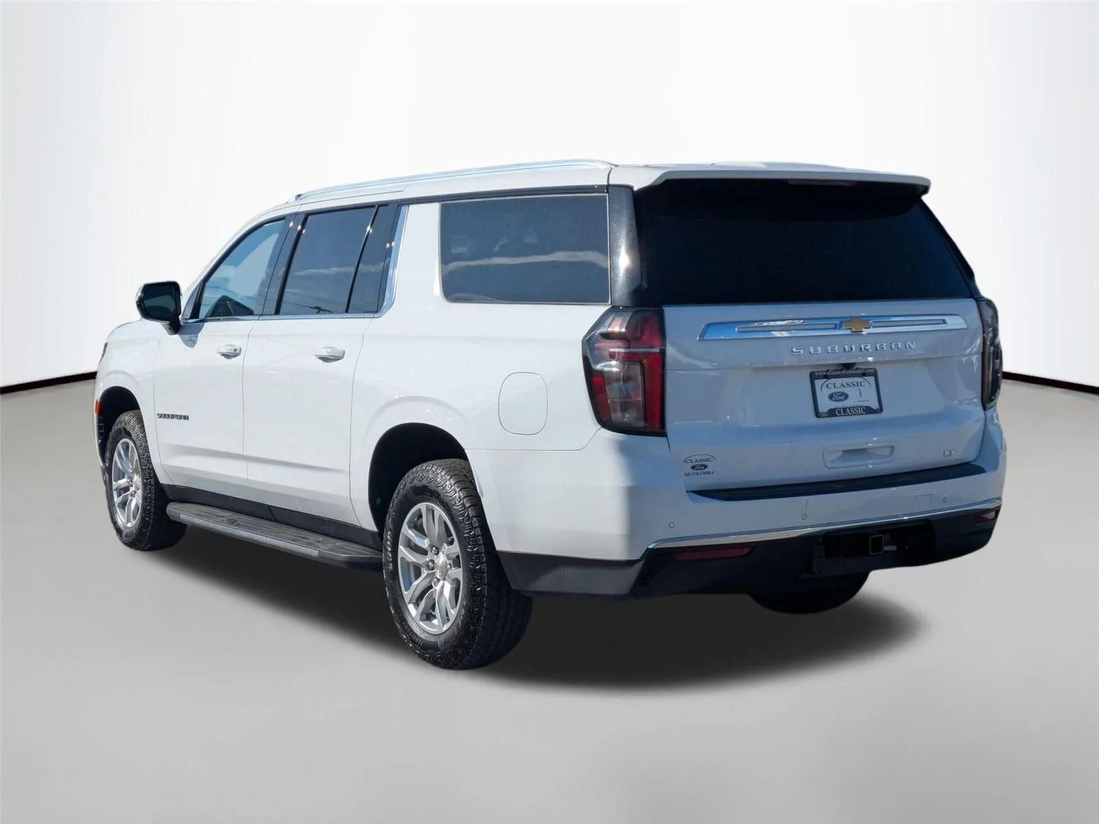 Used 2024 Summit White Chevrolet LT image 7