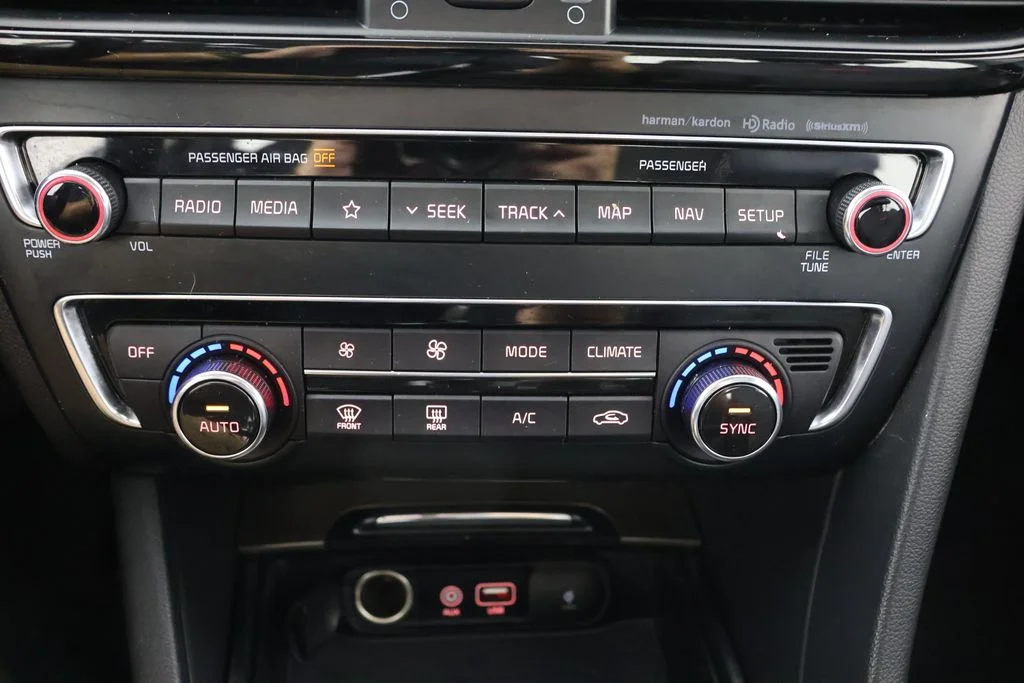 Used 2020 Black Kia SX image 15