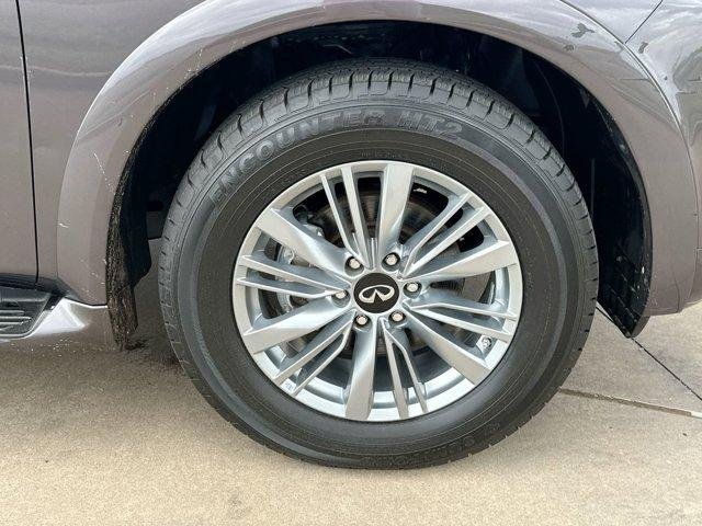 Used 2024 Gray INFINITI LUXE image 10
