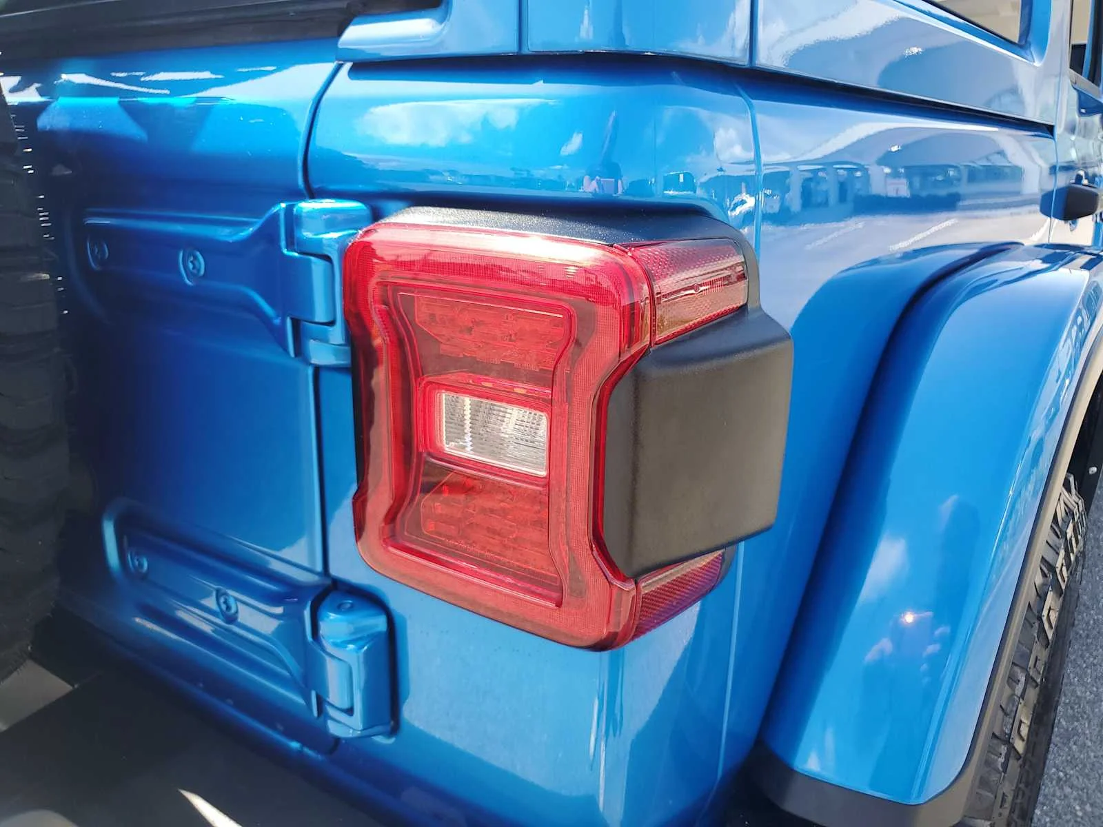 Used 2021  Jeep Unlimited Rubicon image 9