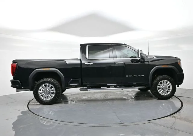Used 2023 Onyx Black GMC Denali image 8
