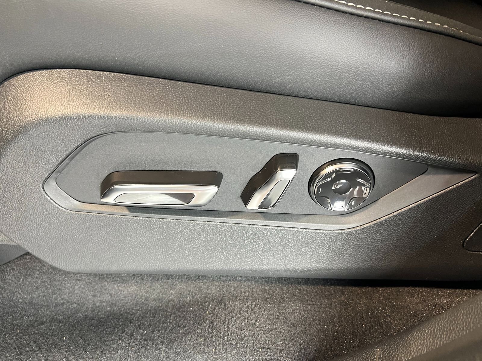 2026 Acura MDX Technology Package - Photo 15