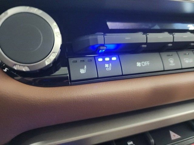 New 2026 Magnetic Gray Metallic Toyota 1794 Edition Hybrid image 31