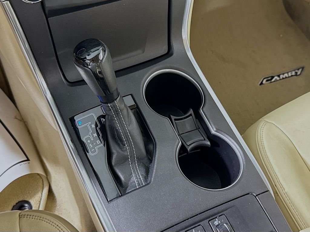 Used 2015 Attitude Black Toyota XLE image 19