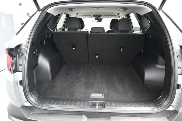Used 2025 Silver Hyundai SEL image 12