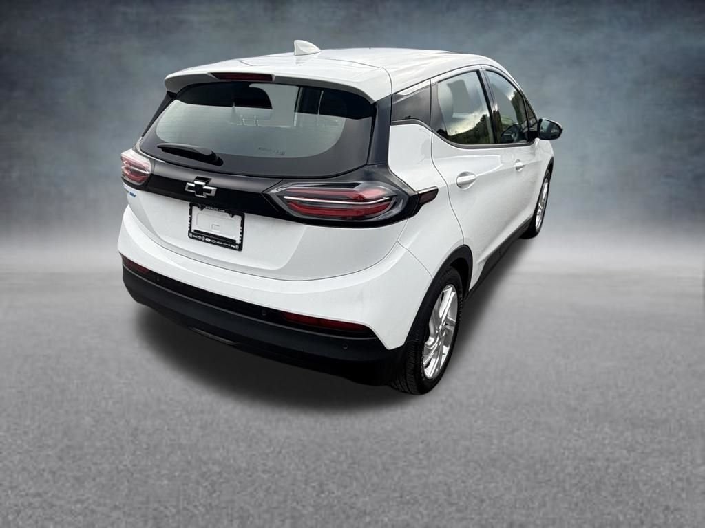 Used 2022 White Chevrolet 1LT image 5