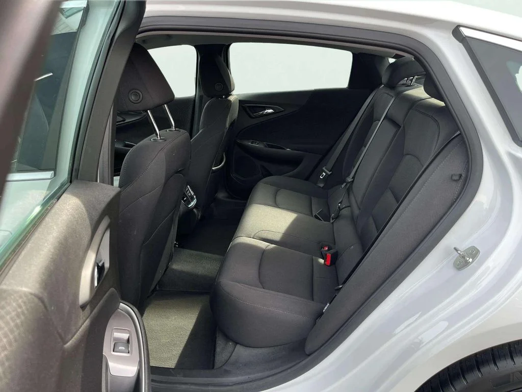 Used 2024 Summit White Chevrolet LT image 24