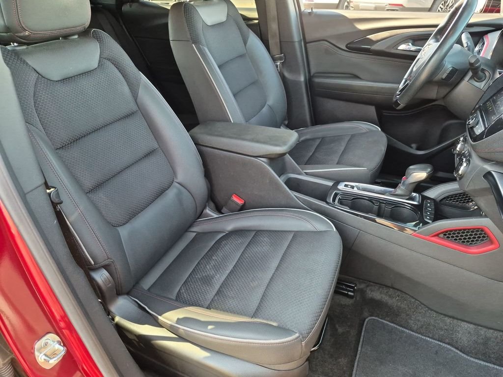 Used 2023 Crimson Chevrolet RS image 31