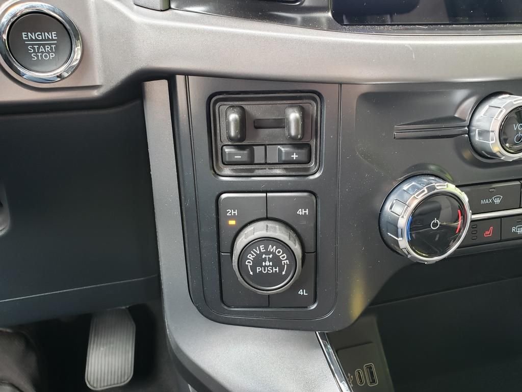 New 2026 Agate Black Metallic Ford XLT image 19