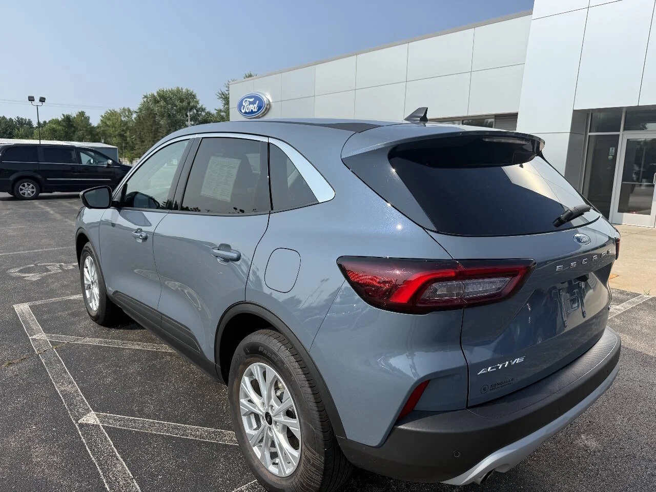 Used 2023 Atlas Blue Ford Active AWD 4dr SUV image 7