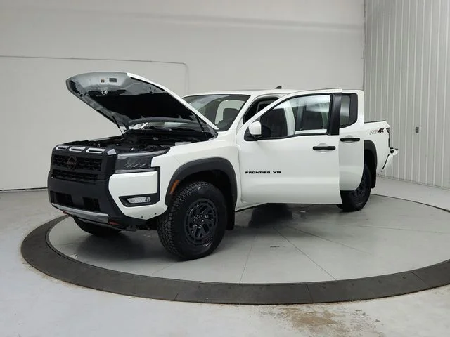 New 2027 White Nissan PRO-4X image 12