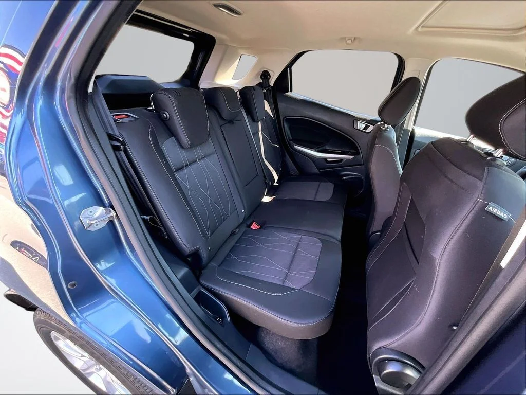 Used 2022 Blue Ford SE image 28