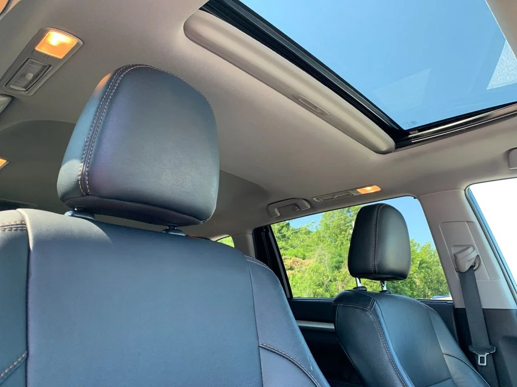 Used 2019 White Toyota XLE image 18