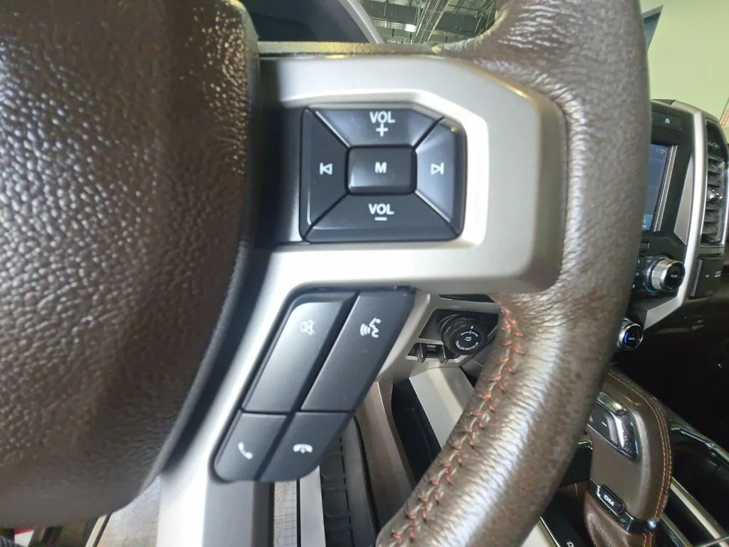 Used 2019 Red Ford King Ranch image 19