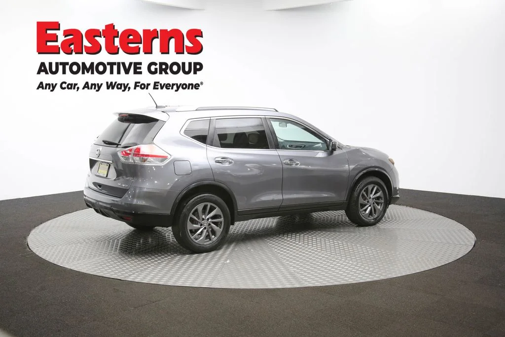Used 2016 Gray Nissan SL image 40