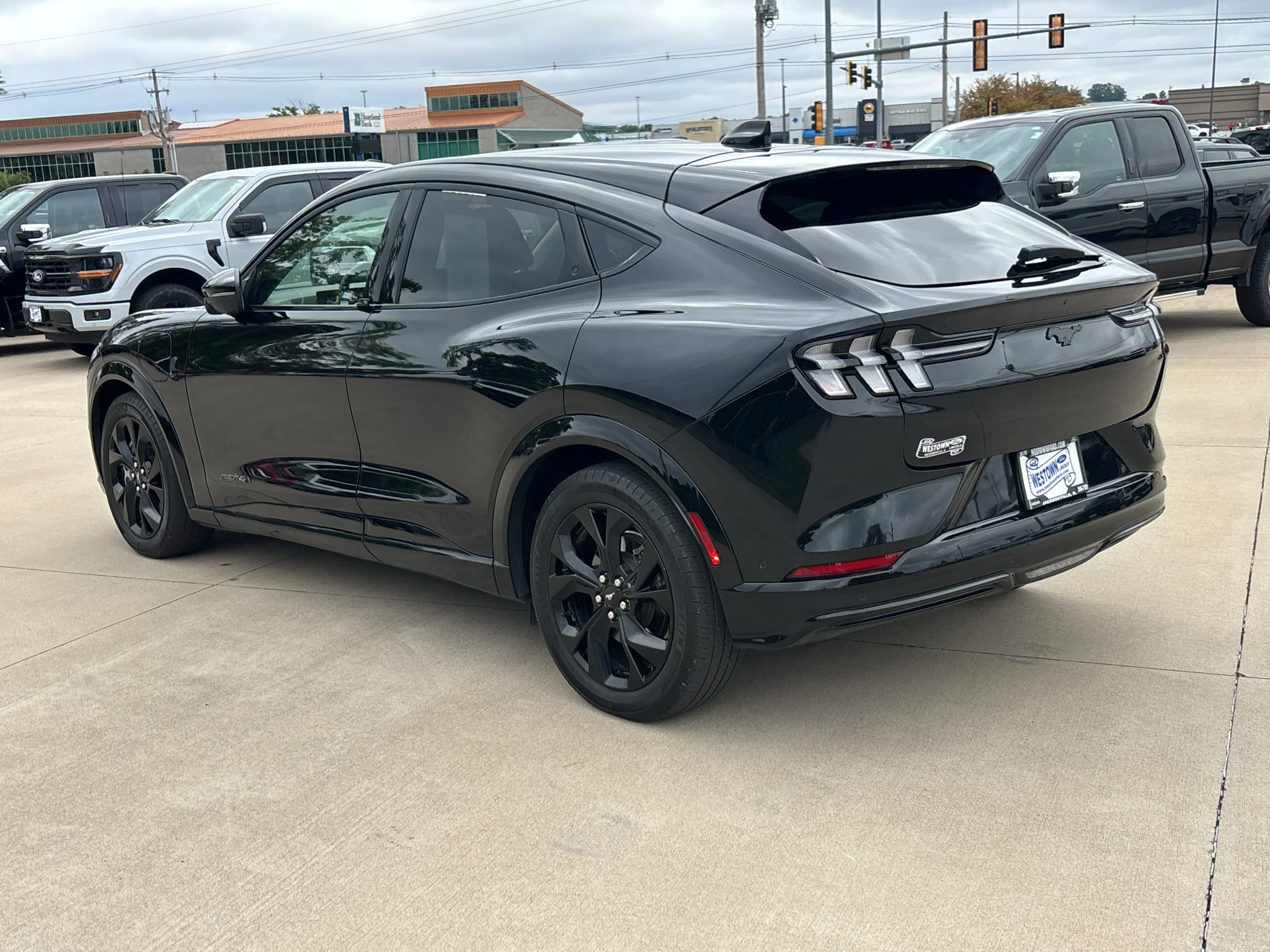 Used 2023 Shadow Black Ford Premium image 6