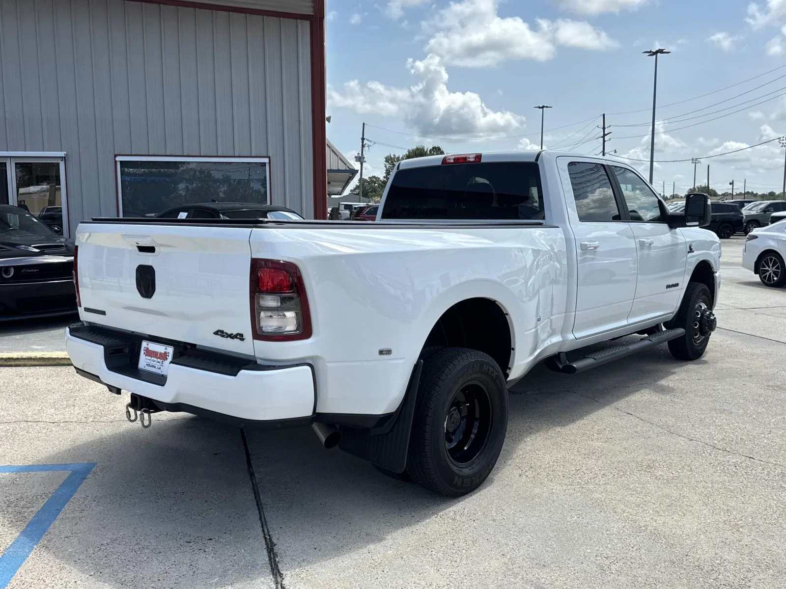 Used 2024 White Ram Big Horn image 7