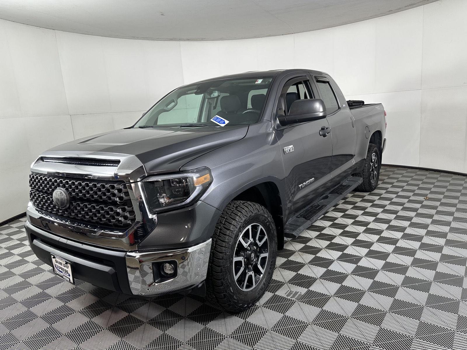 Used 2020 Magnetic Gray Metallic Toyota SR5 image 10