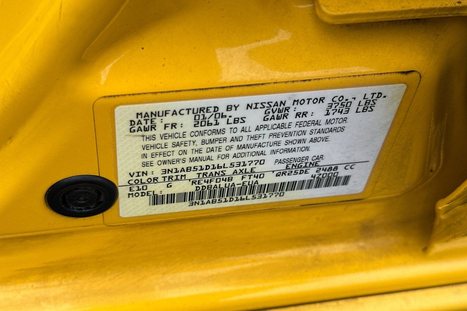 Used 2006 Yellow Nissan SE-R image 31