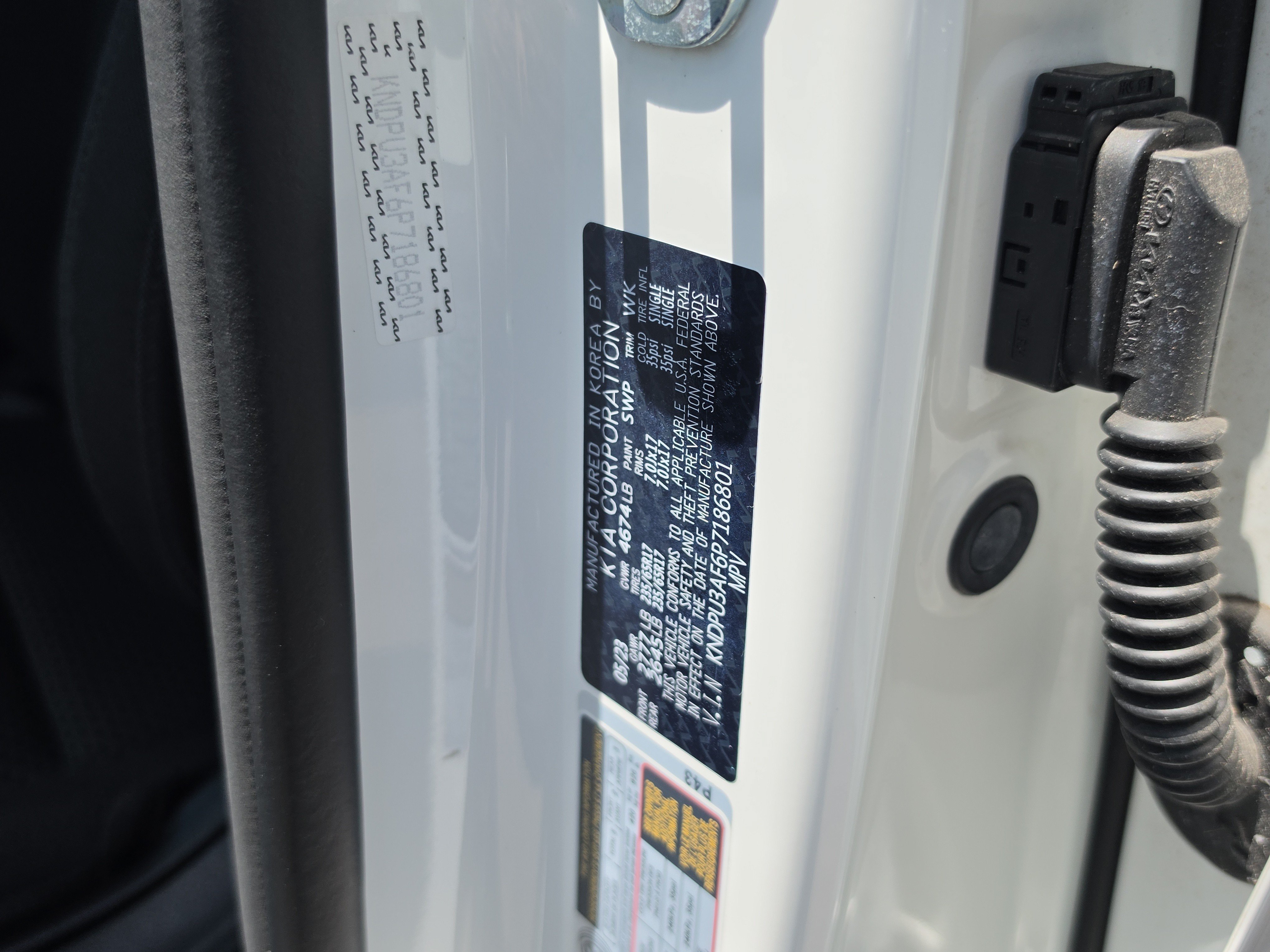 Certified Used 2023 Snow White Pearl Kia LX image 31