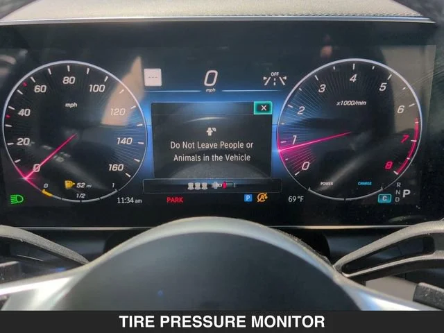 Used 2023 Black Mercedes-Benz 4MATIC® SUV image 19