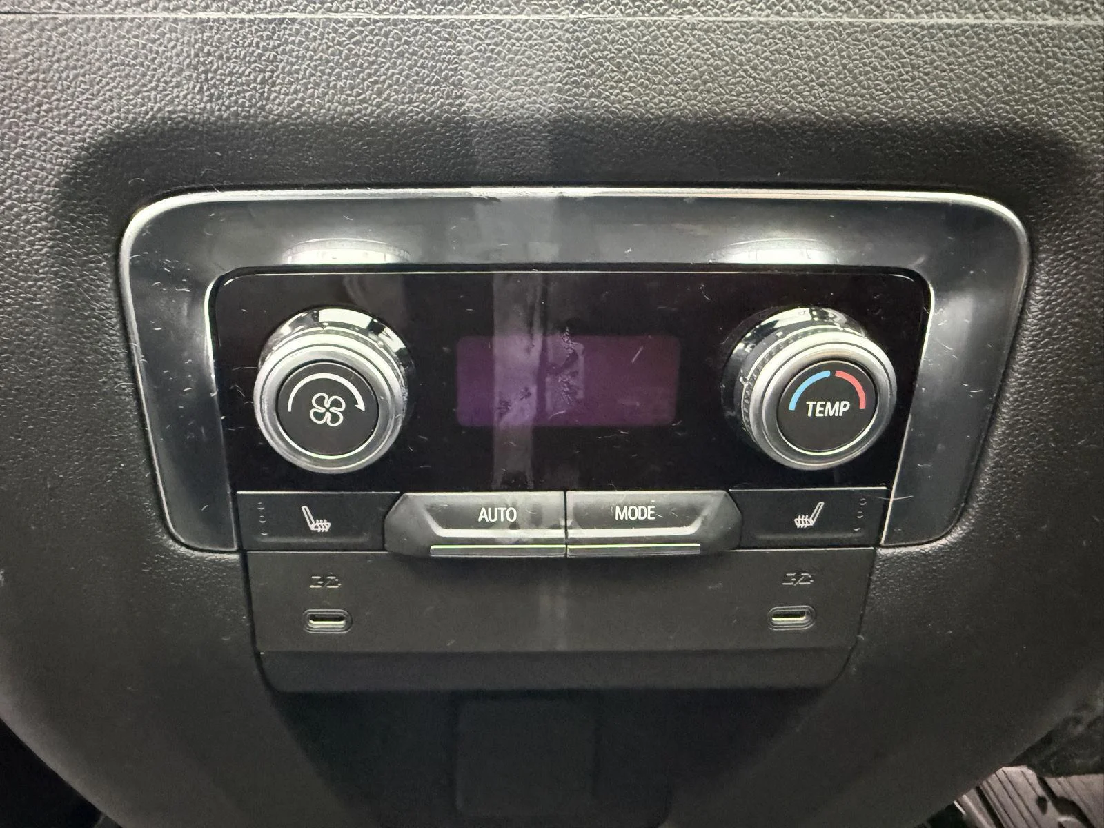 Used 2025 Onyx Black GMC Elevation image 14