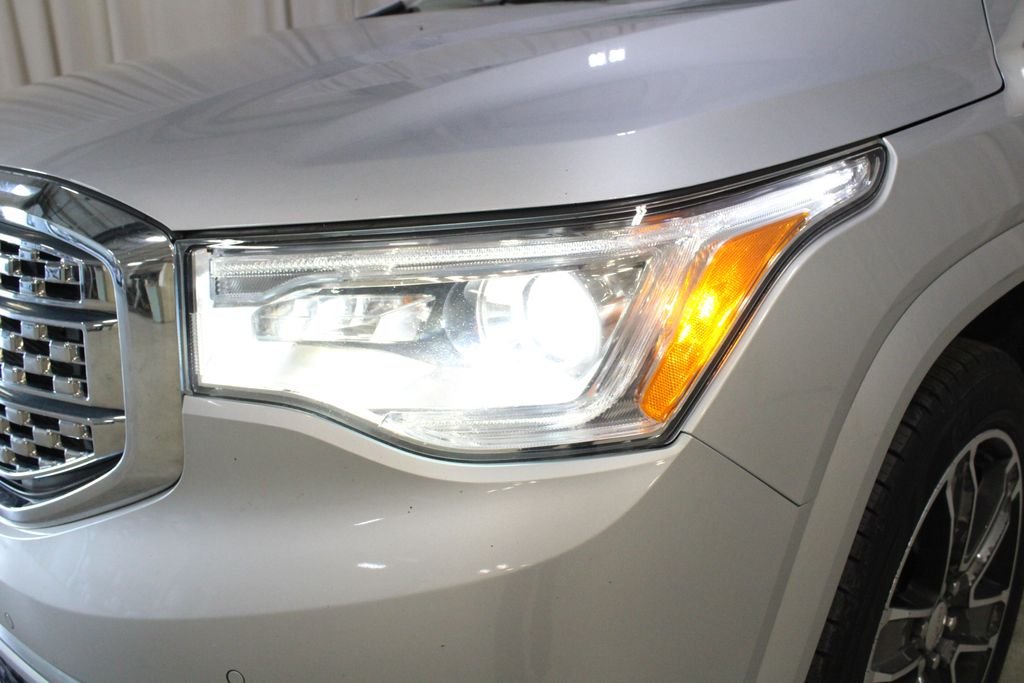 Used 2019 Silver GMC Denali image 37