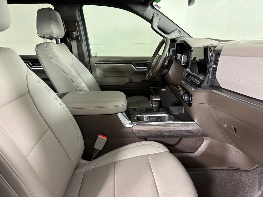 Used 2026 White Chevrolet LTZ image 14