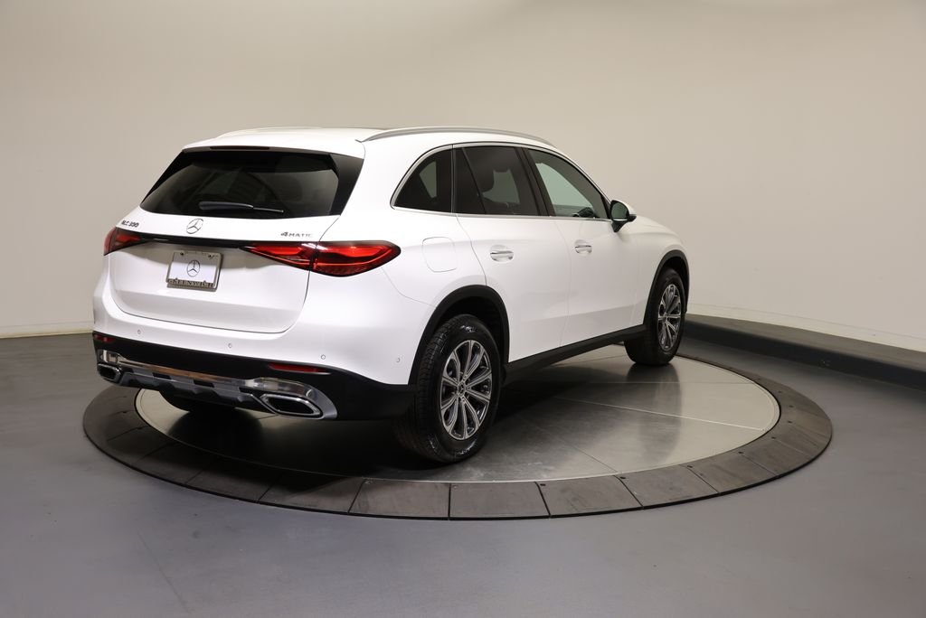 Certified Used 2026 Polar White Mercedes-Benz GLC 300 image 7