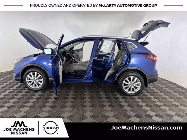 Used 2022 Blue Nissan SV image 12