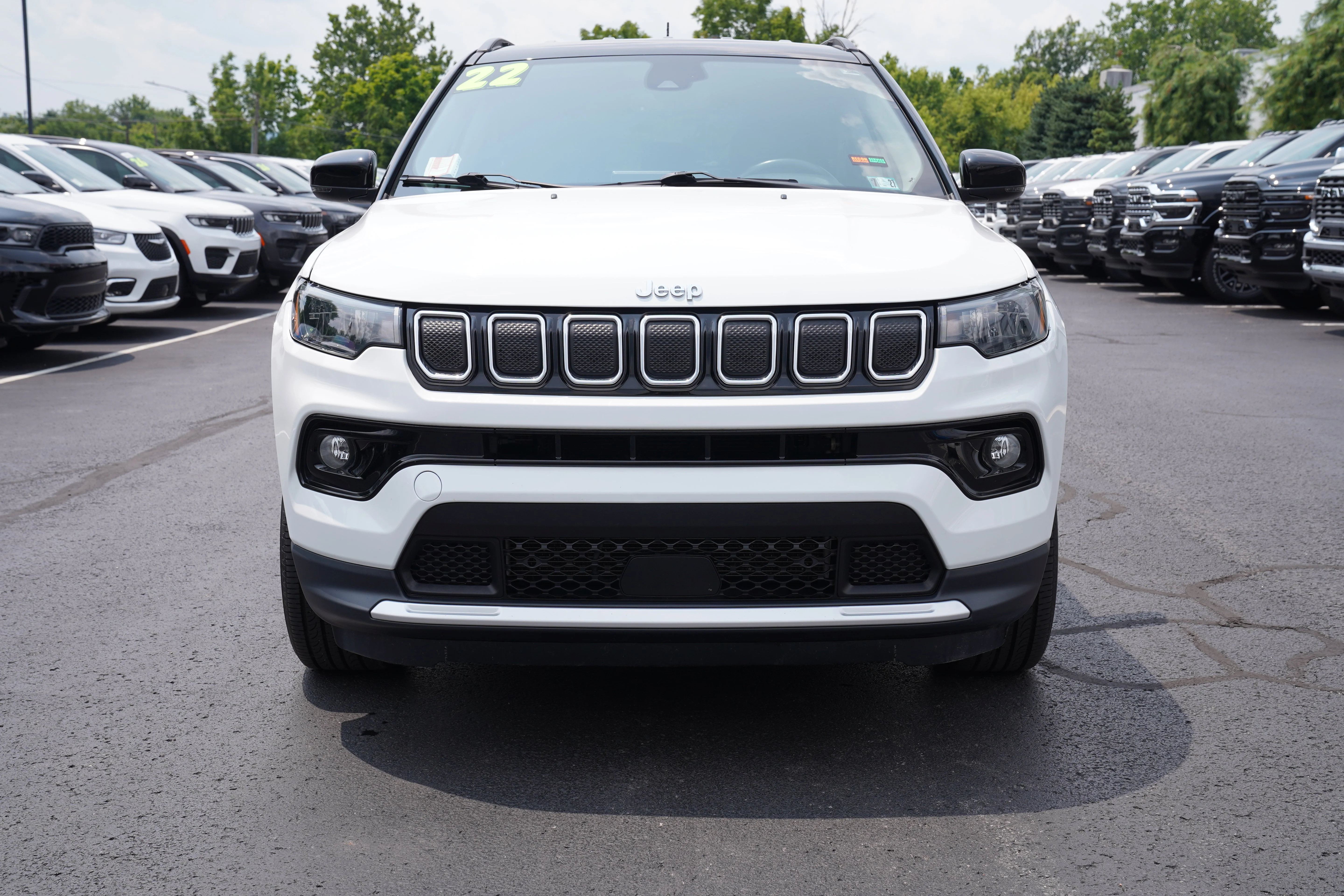 Used 2022 Bright White Clearcoat Jeep Limited image 10