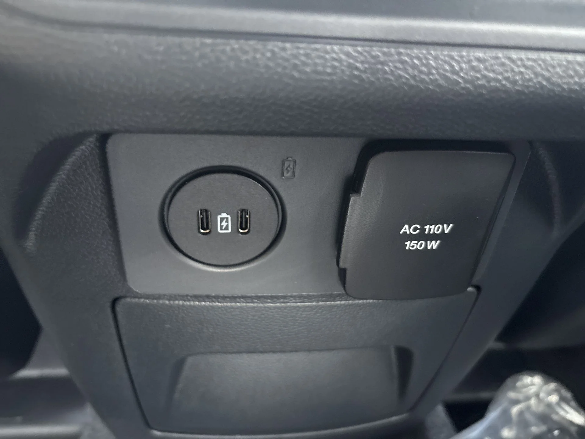 New 2026 Star White Metallic Tri-Coat Ford Platinum™ image 4