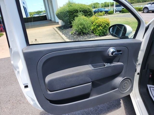Used 2015 White FIAT Pop image 17